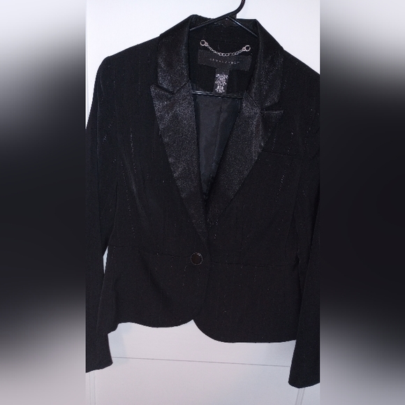 Blazer - Picture 1 of 4